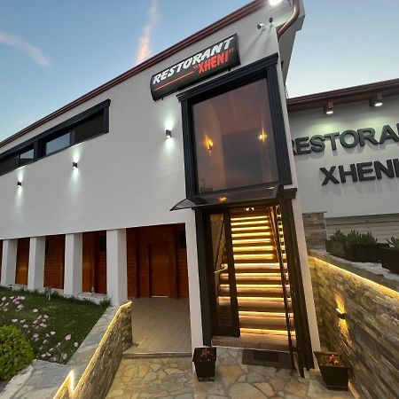 Restorant Hotel Xheni Durrës Exteriör bild